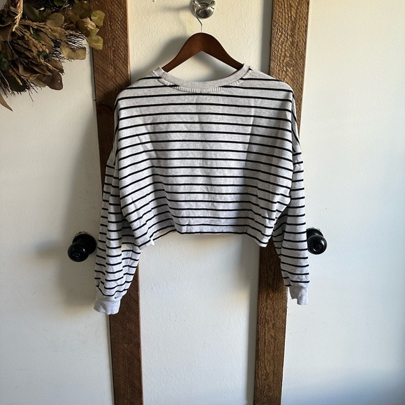 Calvin Klein Performance Cropped Sweatshirt Striped Logo Front Women’s Size M - Picture 12 of 12